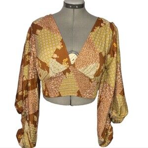 Women's Live 4 Truth Neutral Patchwork Crop Top, Size Large